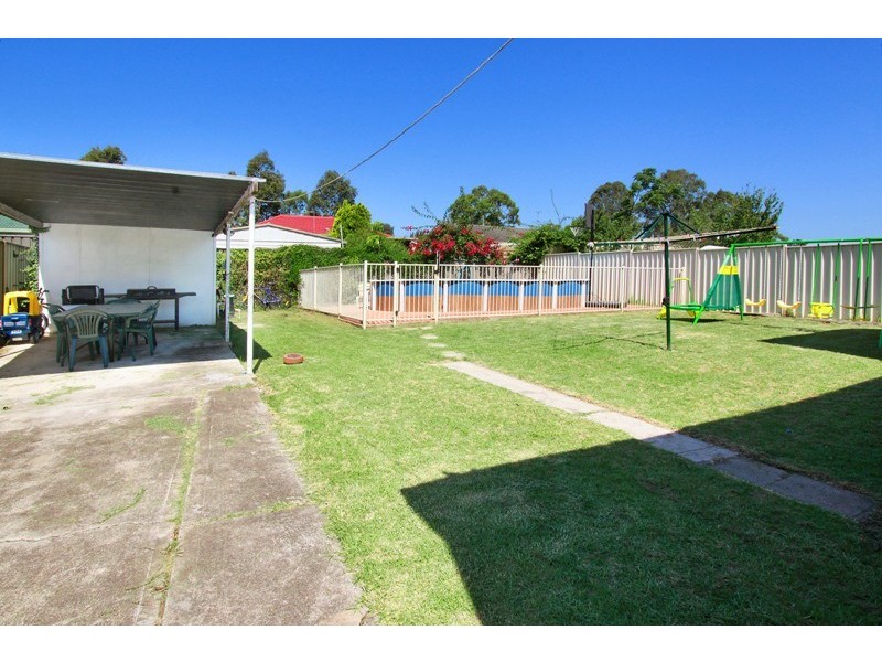 18 Amalfi Street, Lurnea NSW 2170