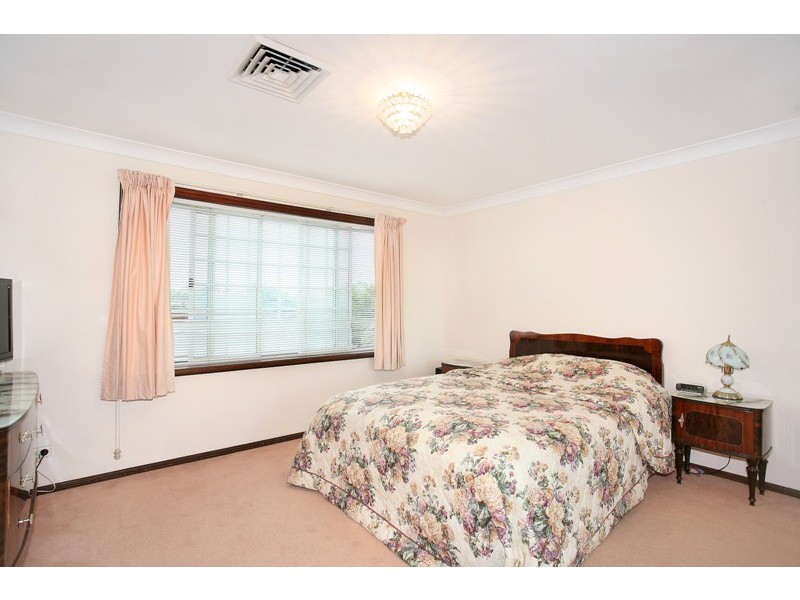 1 Colong Close, Hoxton Park NSW 2171