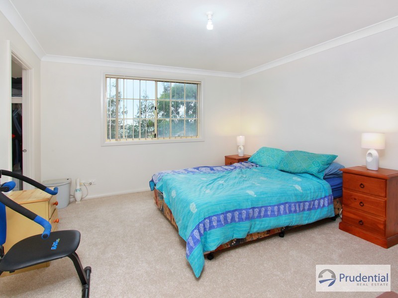 33 Chapman Avenue, West Hoxton NSW 2171