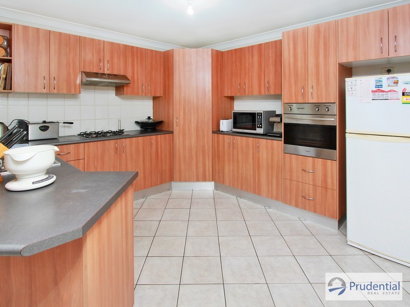 33 Chapman Avenue, West Hoxton NSW 2171