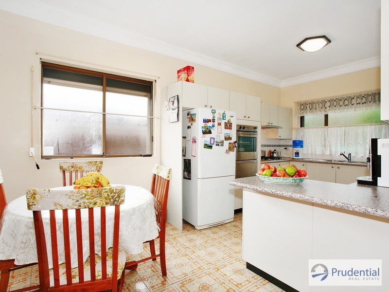 42 Cedar Road, Prestons NSW 2170