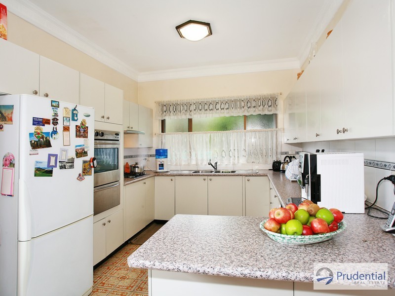 42 Cedar Road, Prestons NSW 2170