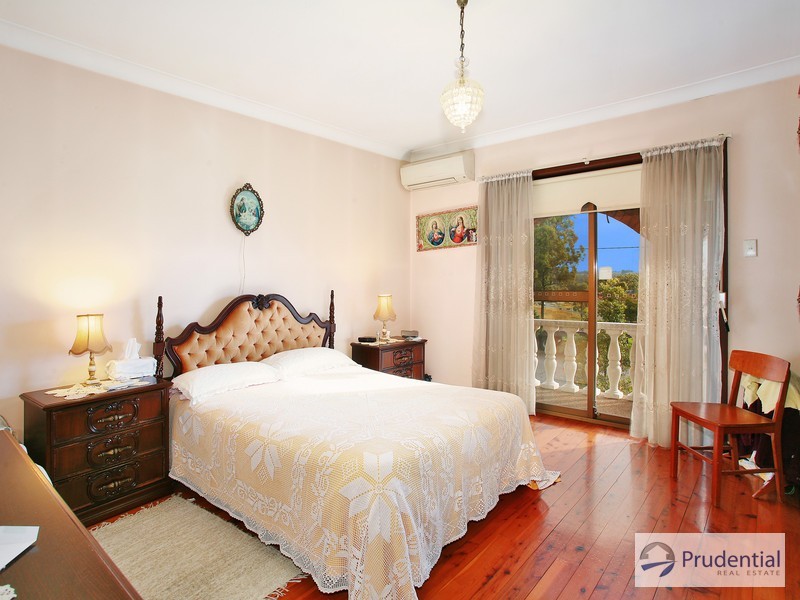 42 Cedar Road, Prestons NSW 2170