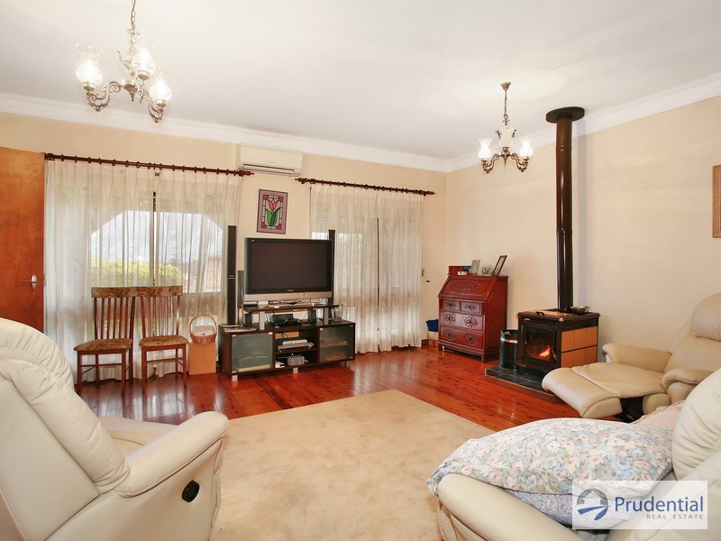 42 Cedar Road, Prestons NSW 2170