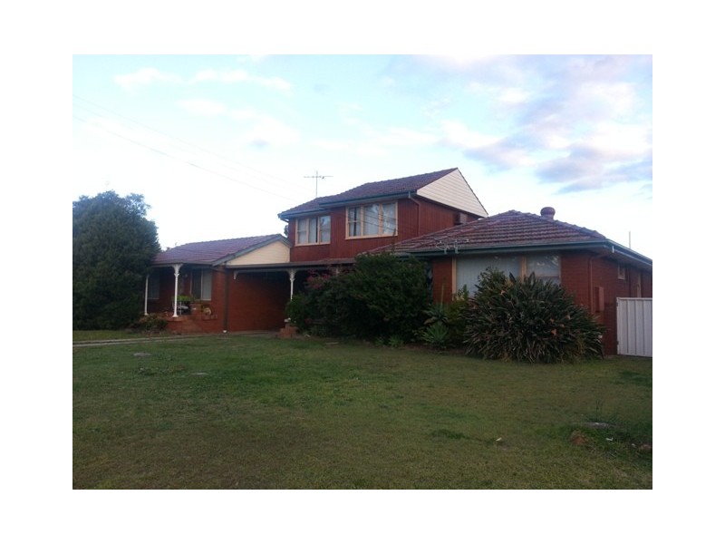 1 Bratsell St, Moorebank NSW 2170