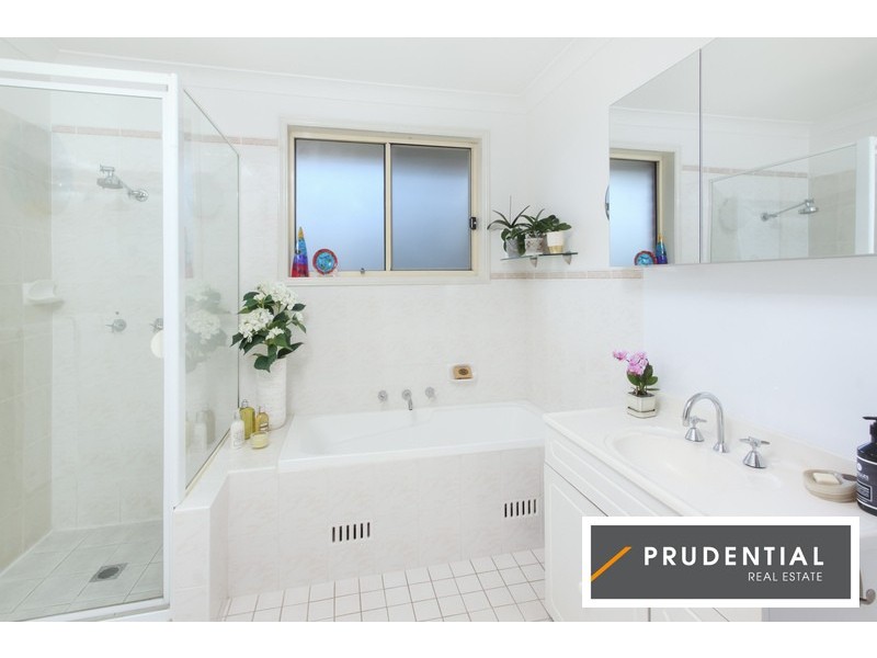 4/182-184 Leacocks Lane, Casula NSW 2170