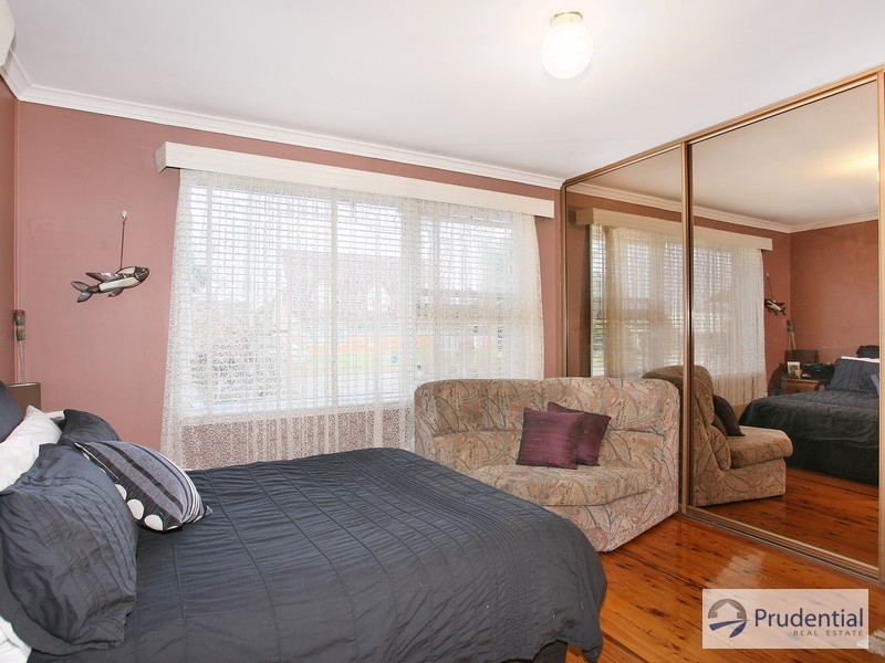 54 Thompson Ave, Moorebank NSW 2170