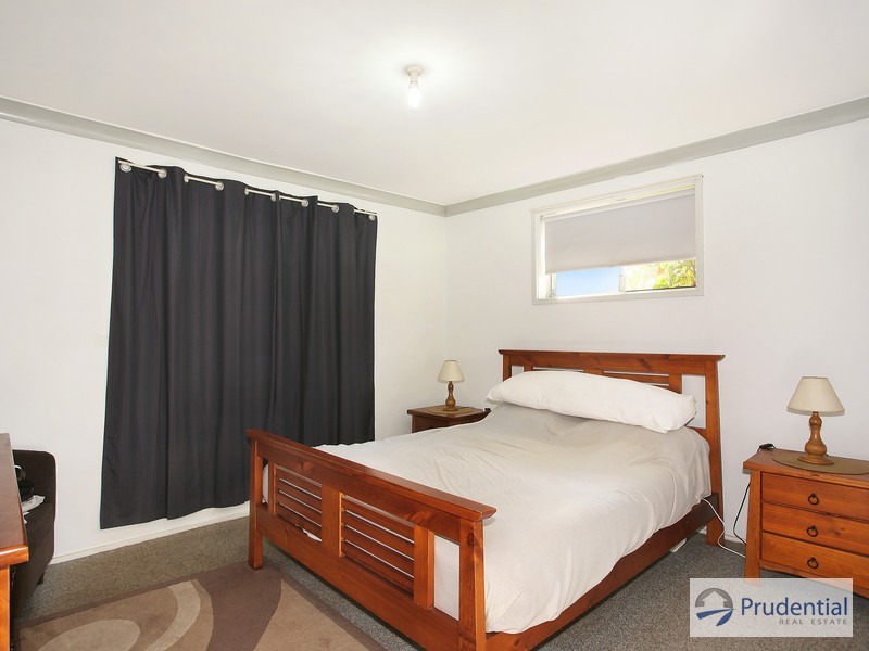 29 Templeton Cres, Moorebank NSW 2170
