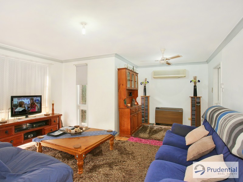 29 Templeton Cres, Moorebank NSW 2170