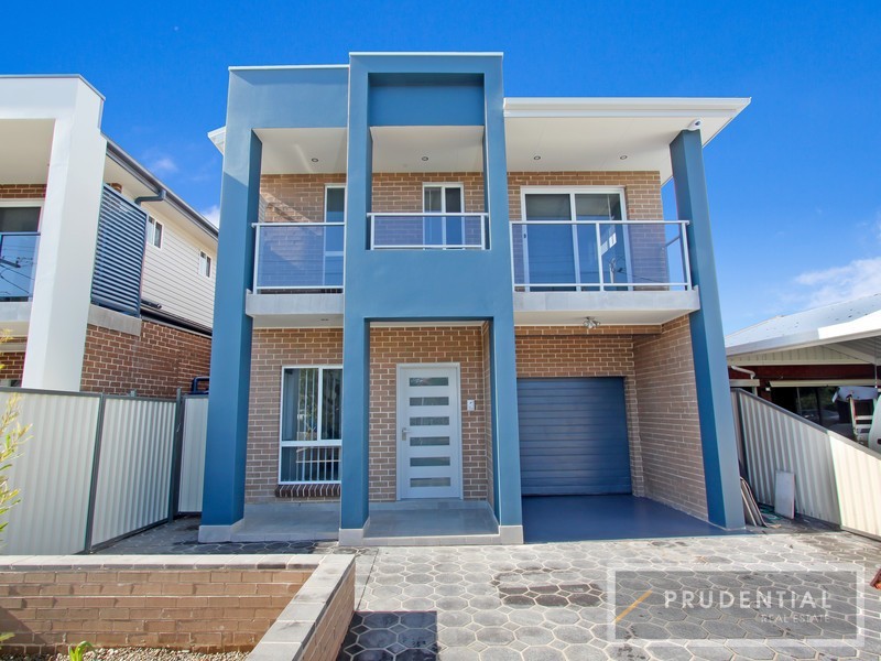 15 Templeton Crescent, Moorebank NSW 2170