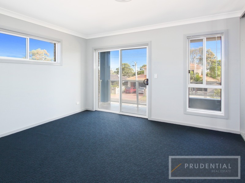 15 Templeton Crescent, Moorebank NSW 2170