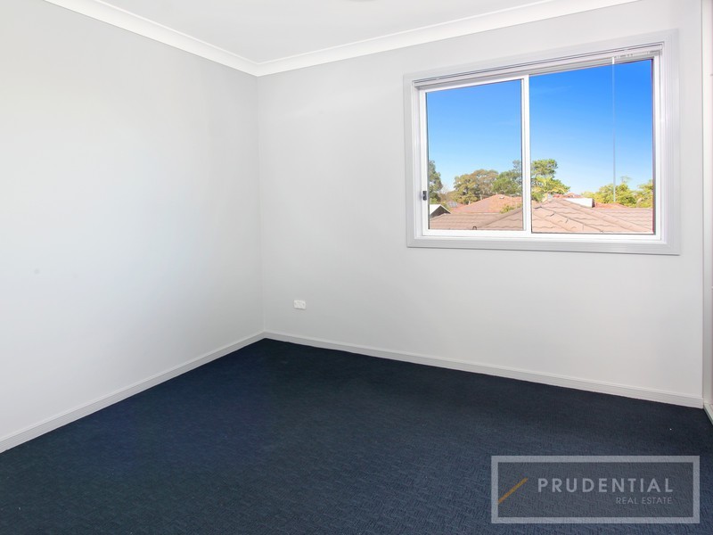 15 Templeton Crescent, Moorebank NSW 2170