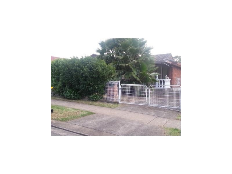 16 Norman Ave, Hammondville NSW 2170
