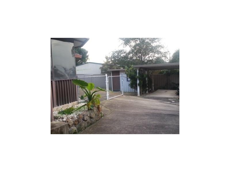 16 Norman Ave, Hammondville NSW 2170