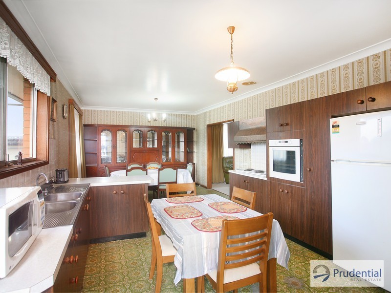 5 Roland Ave, Liverpool NSW 2170