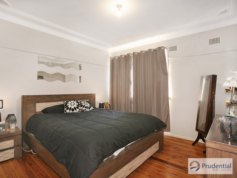 21 Dunbier Ave, Lurnea NSW 2170