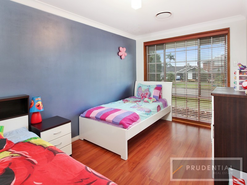 14 Kestrel Ave, Hinchinbrook NSW 2168