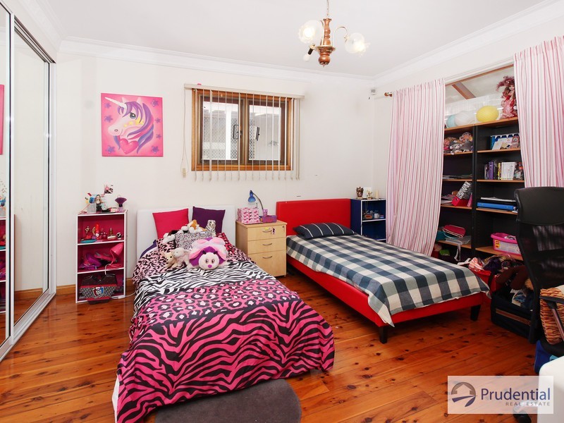 33 Atkinson St, Liverpool NSW 2170