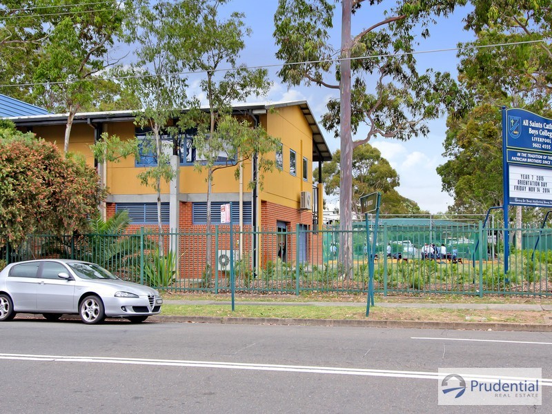 9  56 BIGGE STREET, Liverpool NSW 2170