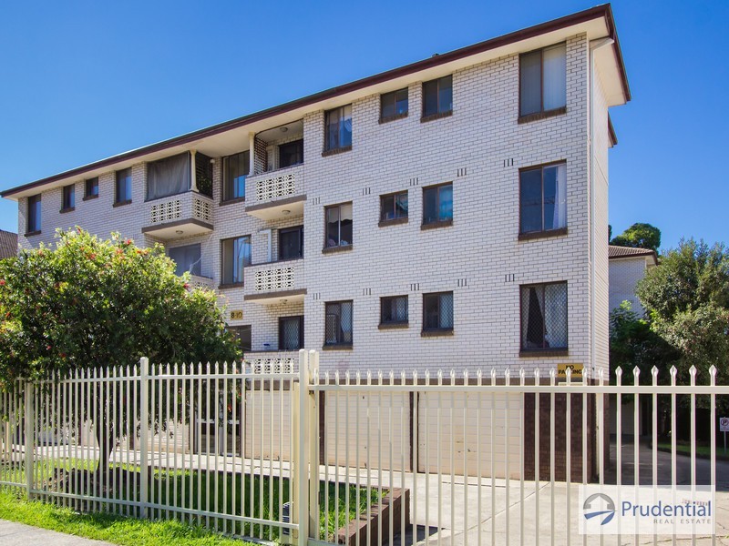 3/8 Goulburn St, Warwick Farm NSW 2170