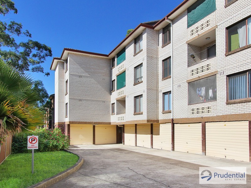 3/8 Goulburn St, Warwick Farm NSW 2170
