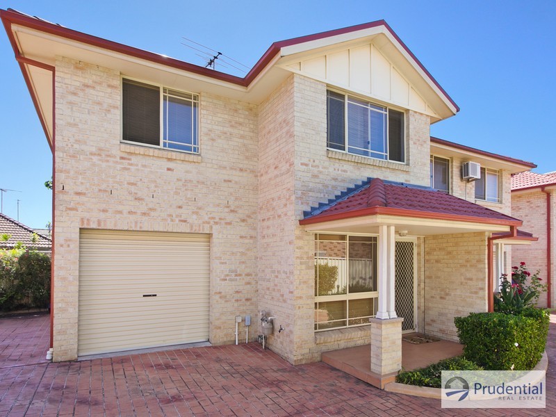 6/92 Kendall Dr, Casula NSW 2170