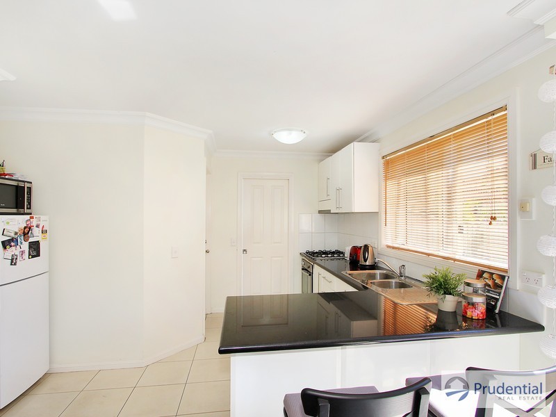 6/92 Kendall Dr, Casula NSW 2170