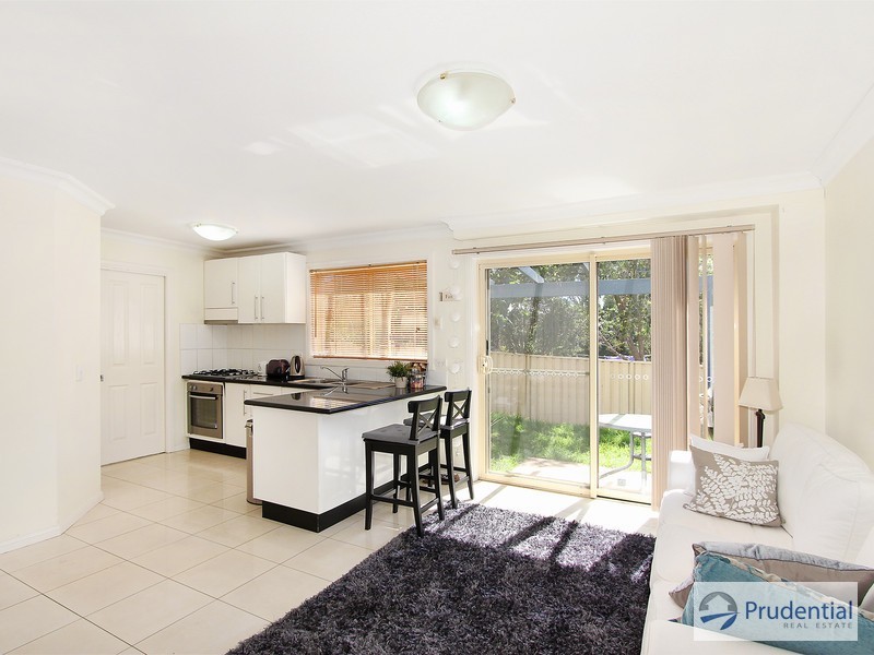6/92 Kendall Dr, Casula NSW 2170
