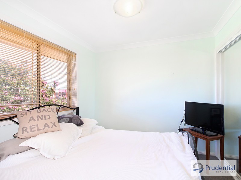 6/92 Kendall Dr, Casula NSW 2170