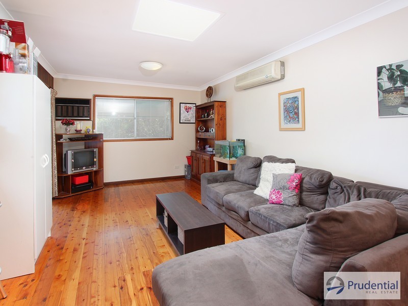 10 Tallara Ave, Busby NSW 2168