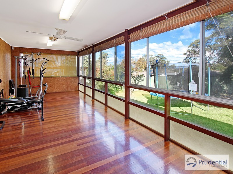 10 Tallara Ave, Busby NSW 2168