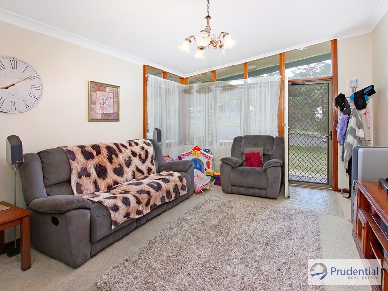10 Tallara Ave, Busby NSW 2168
