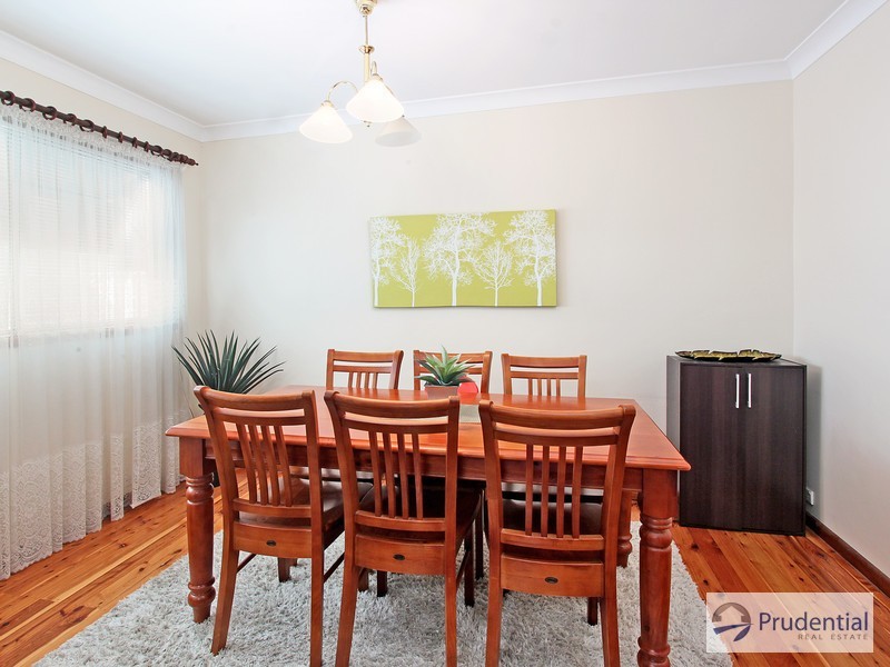 10 Tallara Ave, Busby NSW 2168