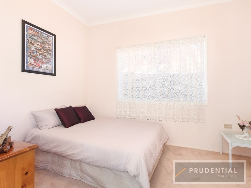 26 Weir Crescent, Lurnea NSW 2170