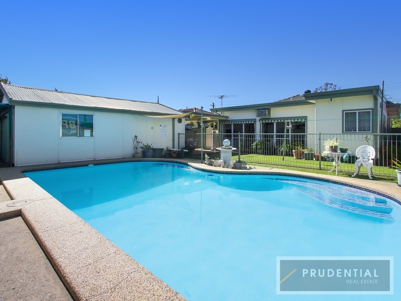 26 Weir Crescent, Lurnea NSW 2170