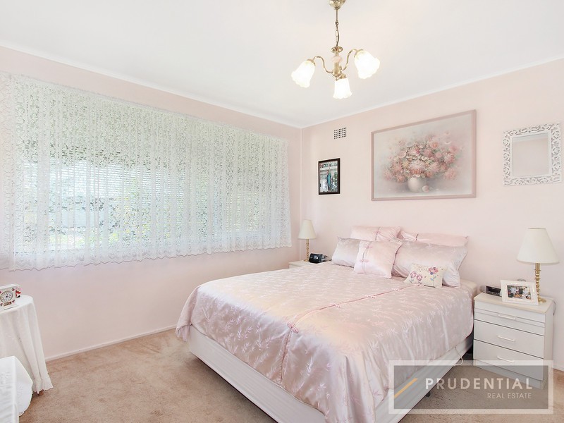 26 Weir Crescent, Lurnea NSW 2170
