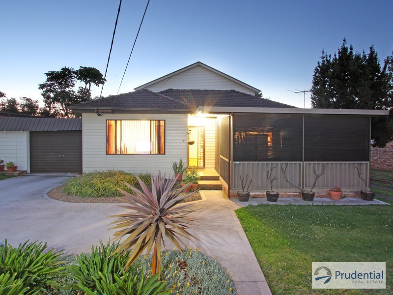 47 Rowe Avenue, Lurnea NSW 2170