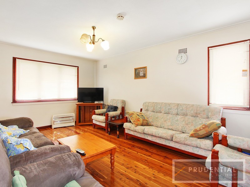 16 Festival Street, Sadleir NSW 2168