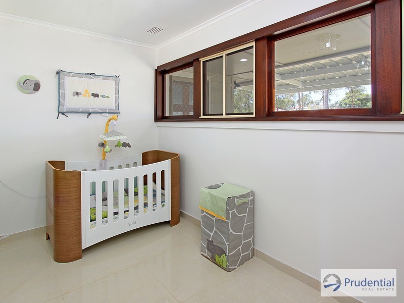 13 O’Neile Cres, Lurnea NSW 2170