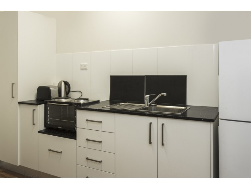 94 Medley Ave, Liverpool NSW 2170