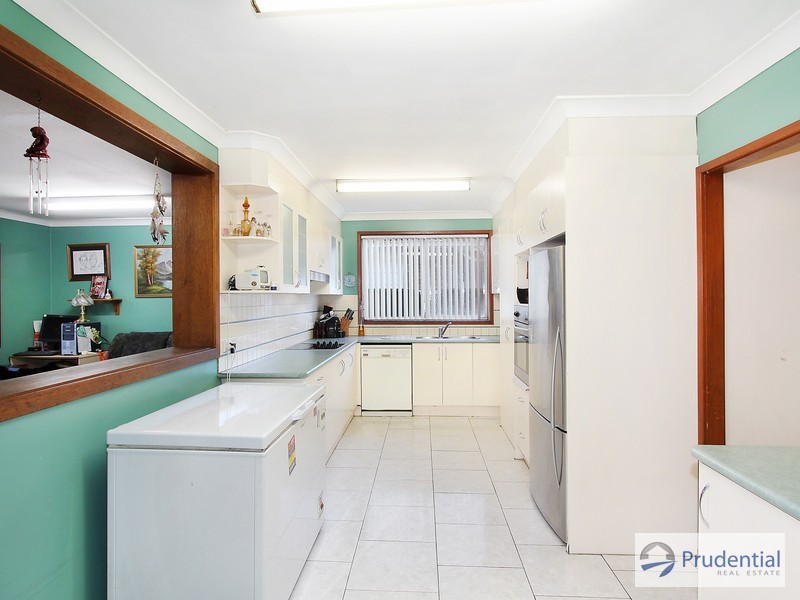 5 Paine Ave, Moorebank NSW 2170