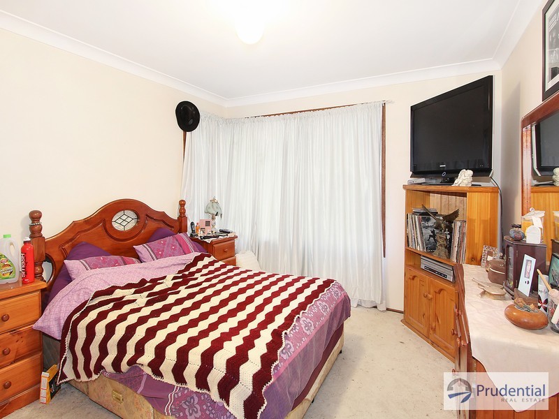 5 Paine Ave, Moorebank NSW 2170