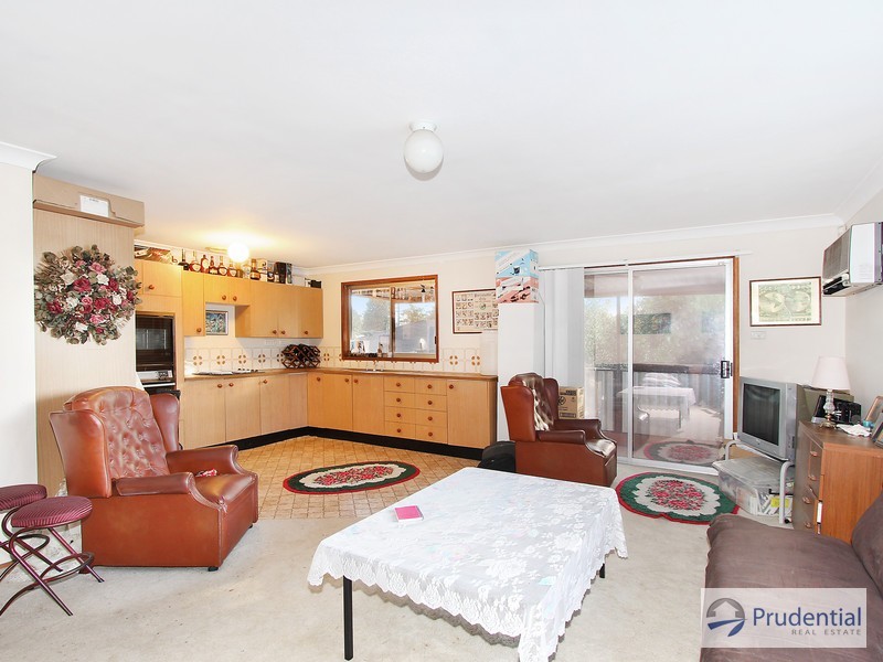 5 Paine Ave, Moorebank NSW 2170