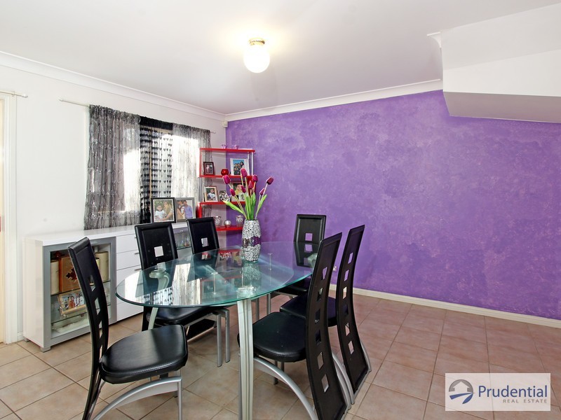 21 Gilmore Rd, Casula NSW 2170