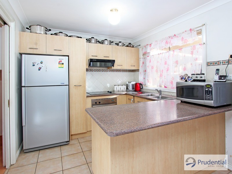 21 Gilmore Rd, Casula NSW 2170