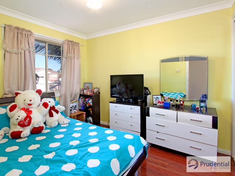 21 Gilmore Rd, Casula NSW 2170