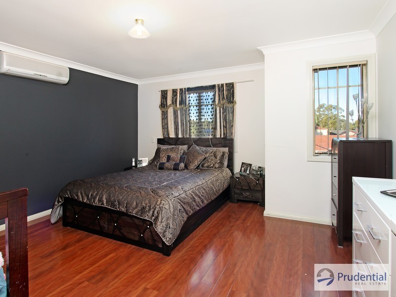 21 Gilmore Rd, Casula NSW 2170