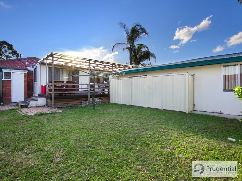 120 Webster Rd, Lurnea NSW 2170