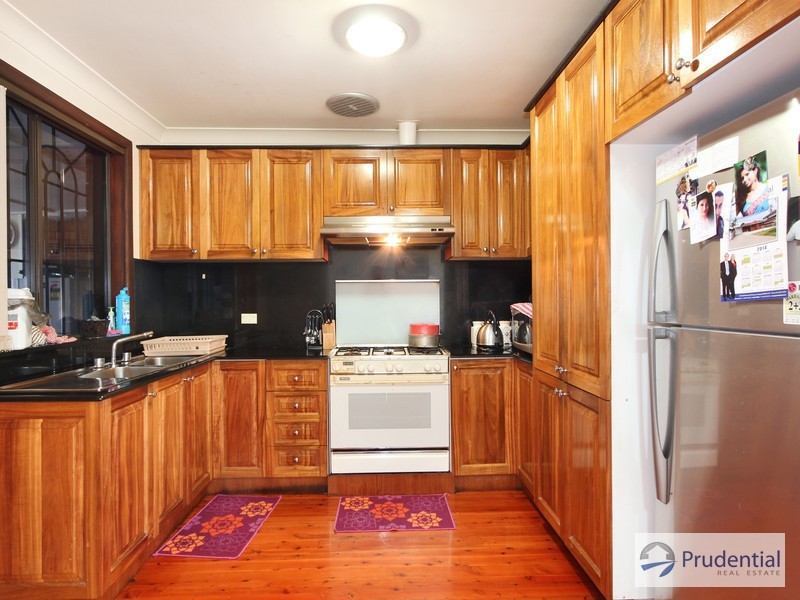 120 Webster Rd, Lurnea NSW 2170