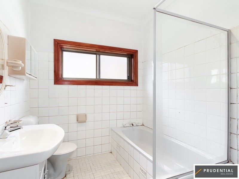 4 Mill Rd, Liverpool NSW 2170